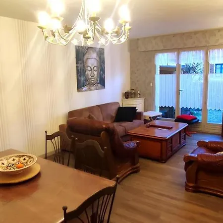 Dans Maison Proche Des Immenses Plages De Sur A 1,8km Des Plages *