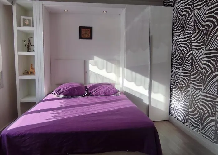 Dans Maison Proche Des Immenses Plages De Sur A 1,8km Des Plages شقة *